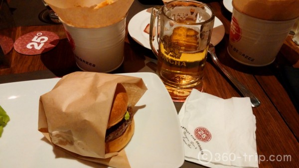 25 Degrees-Burger-Singha-Beer