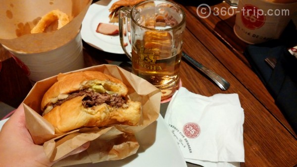 25 Degrees-Burger-Singha-Beer