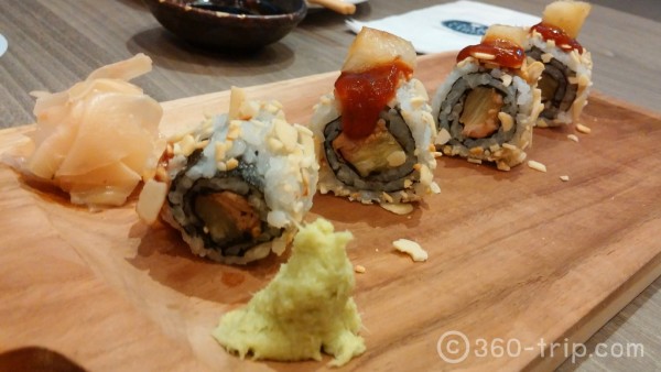 Ribs 'N' Rolls-Maki คือ-มากิสอดไส้เนื้อซี่โครงหมูอบ