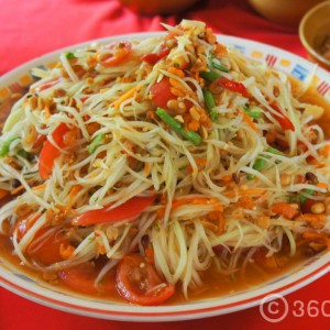 ส้มตำ,River Kwai Village Hotel